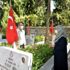 Başkan Yılmaz dan şehitlik ziyareti Başkan Yılmaz dan şehitlik ziyareti