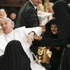 Papa Franciscus'a İtalya'da rahibelerden yoğun ilgi