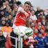 Arsenal, Liverpool'a fark attı Arsenal, Liverpool'a fark attı