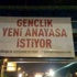 "Gençlik Yeni Anayasa İstiyor" pankartlarının sırrı