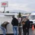 İzmir'de tarım işçileri taşıyan minibüs devrildi: 5 yaralı
