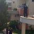 Anahtarı kaybedip balkondan eve girmeye çalıştılar! Beton zemine çakıldılar