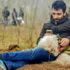Yunanistan'daki eşine ulaşmak isteyen Filistinli Ahmet, köpeğiyle sınıra geldi Yunanistan'daki eşine ulaşmak isteyen Filistinli Ahmet, köpeğiyle sınıra geldi