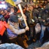 Ukrayna'da yine bir Lenin heykeline saldırı Ukrayna'da yine bir Lenin heykeline saldırı