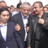 Sırrı Süreyya Önder'in yüzü gülüyor