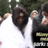 Bülent Ersoy Müzeyyan Senar'ın mezarında şarkı söyledi Bülent Ersoy Müzeyyan Senar'ın mezarında şarkı söyledi