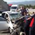 Otomobil kamyona arkadan çarptı: 4 yaralı Otomobil kamyona arkadan çarptı: 4 yaralı