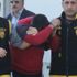 Adana'da gelin arabasının camını bujiyle kırarak hırsızlık yaparak kıran adamı tükürüğü yakalattı