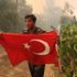"Yanan evden Türk bayrağını aldığını görünce gurur duyduk" "Yanan evden Türk bayrağını aldığını görünce gurur duyduk"