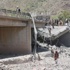 Yemen'de köprüye saldırı: 20 ölü Yemen'de köprüye saldırı: 20 ölü