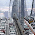 Boğaiçi köprüsünde intihar eden kişi trafiği kilitledi