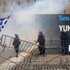 Komşu ikiye ayrıldı