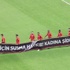 Galatasaray Balıkesirspor maçına Özgecan pankartıyla çıktı Galatasaray Balıkesirspor maçına Özgecan pankartıyla çıktı