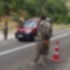 Polisi kızının yanında taradılar