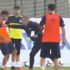 Fenerbahçe teknik direktörü Ersun Yanal sinirden kendini tokatladı