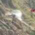 İtalya’nın helikopter sarp kayalıklara çarptı İtalya’nın helikopter sarp kayalıklara çarptı