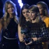 2015 MTV Video Müzik Ödülleri'nin kazananı Taylor Swift