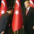 "Dik dur, eğilme Zühtü Bey"