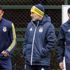 Fenerbahçeli bazı futbolcular, Aykut Kocaman'ın kendileriyle konuşmamasından şikayetçi