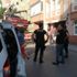 Alkollü sürücü apartman girişine daldı Alkollü sürücü apartman girişine daldı