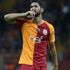 Galatasaraylı Emre Akbaba'nın ayağı kırıldı