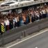 Metrobüs durağında bomba paniği Metrobüs durağında bomba paniği