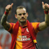 Projeye ilk imza Sneijder'den