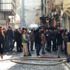 Galata’da korku dolu anlar! Yangında patlayan cam aşağı uçtu Galata’da korku dolu anlar! Yangında patlayan cam aşağı uçtu