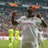 Medel’in yerine Adriano tek forvet Babel Medel’in yerine Adriano tek forvet Babel