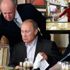 Putin'e gönderilen 'börek' yolda takıldı Putin'e gönderilen 'börek' yolda takıldı