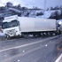 Zonguldak-istanbul Yolunda Tır Yoldan Çıktı: 2 Yaralı