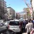 Polis ekipleri banka önünde bekleyenleri uyardı
