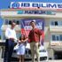 Sözünü tuttu, YKS’de birinci olan öğrencisine 450 bin liralık lüks aracını hediye etti Sözünü tuttu, YKS’de birinci olan öğrencisine 450 bin liralık lüks aracını hediye etti