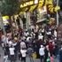 Bedava döner izdihamı… Polis kalabalığı dağıttı Bedava döner izdihamı… Polis kalabalığı dağıttı