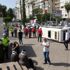 Hafif ticari aracın çarptığı yolcu minibüsü devrildi: 3 yaralı