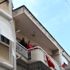 İzmirli müzisyen çift, evlerinin balkonunda 23 Nisan ...