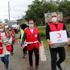 Türk Kızılay gönüllüleri kapı kapı dolaşarak ihtiyaç sahiplerine erzak yardımı ulaştırıyor
