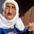 110 yaşında gözlüksüz iğneye iplik takıyor