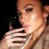 Jennifer Lopez'den kasırga mağdurlarına dev bağış