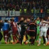 Avni Aker’de ortalık karıştı, futbolcular birbirine girdi Avni Aker’de ortalık karıştı, futbolcular birbirine girdi