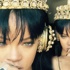 Rihanna yeni albümünü 27 bin TL'lik kulaklıkla dinledi!
