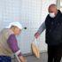 Düğerek te yaşlıların evlerine gıda hizmeti