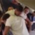 Pilot, uçağı havaya uçurmakla tehdit etti