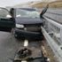 Elazığ’da minibüs bariyere çarptı: 3 yaralı Elazığ’da minibüs bariyere çarptı: 3 yaralı