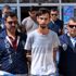 Sahte geçici kimlik belgesiyle altın dolu kargo paketini ... Sahte geçici kimlik belgesiyle altın dolu kargo paketini ...