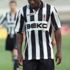 Kara boğa Amokachi! Beşiktaş’ta 3 sezon oynadı hızı ve hırsıyla efsane oldu... Kara boğa Amokachi! Beşiktaş’ta 3 sezon oynadı hızı ve hırsıyla efsane oldu...