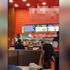 Fast food lokantasında rezalet: 25 dakika boyunca cinsel içerikli film oynattılar Fast food lokantasında rezalet: 25 dakika boyunca cinsel içerikli film oynattılar