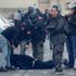 Fransa'da lise öğrencileri polisten dayak yiyerek gözaltına alındı