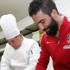 Arda Turan'dan Çinli çocuklarla yemek Arda Turan'dan Çinli çocuklarla yemek