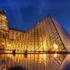 Louvre Müzesi, dün yaşanan saldırı girişiminin ardından yeniden ziyarete açıldı